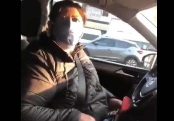 Diputada federal recurre al “charolazo” para no ser infraccionada por violar el Hoy No Circula Diputada federal recurre al “charolazo” para no ser infraccionada por violar el Hoy No Circula