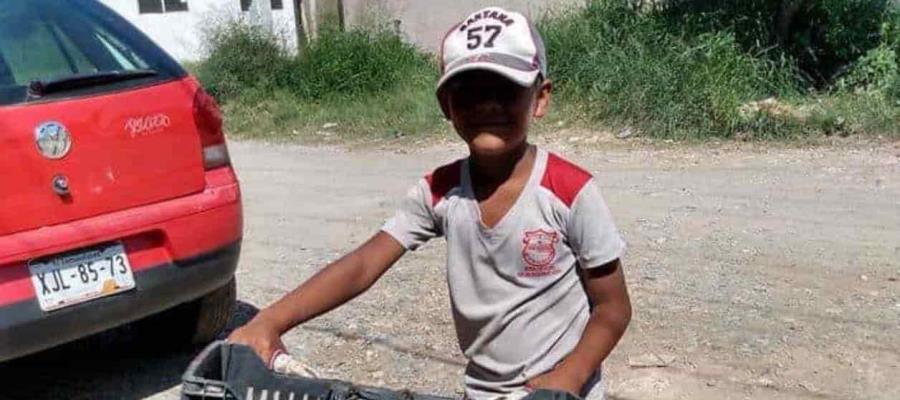 Niño tamaulipeco hace mandados para comprarse una tableta y enviar sus tareas en línea Niño tamaulipeco hace mandados para comprarse una tableta y enviar sus tareas en línea