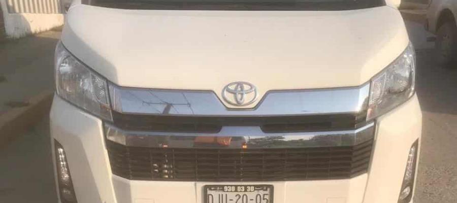 Detiene Semovi 5 unidades Van que prestaban servicio público con placas particulares