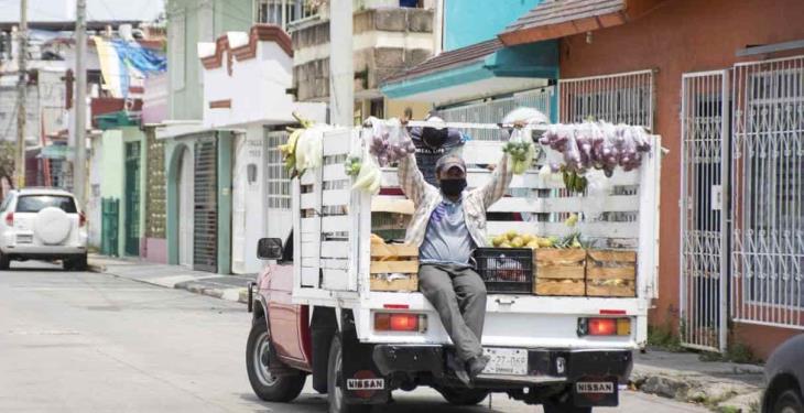 FOTO GALERÍA: El cambaceo, la estrategia de venta que subsiste a los tiempos del coronavirus