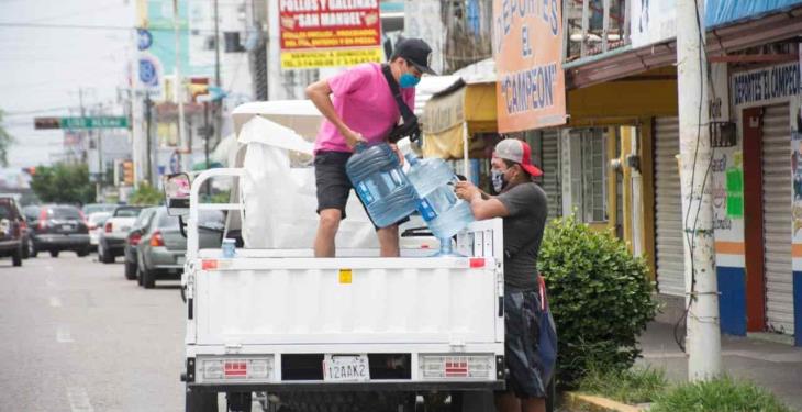 FOTO GALERÍA: El cambaceo, la estrategia de venta que subsiste a los tiempos del coronavirus