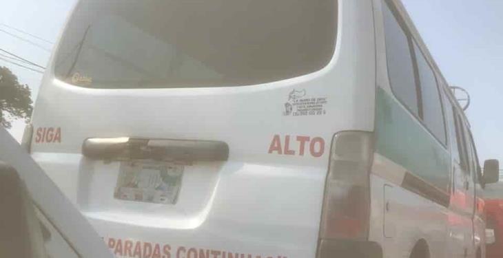 Detiene Semovi a 5 unidades de transporte y particulares durante operativo en Teapa