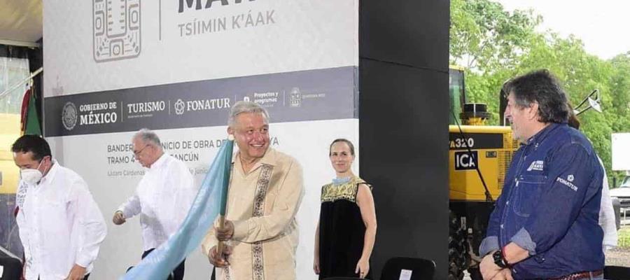 Da AMLO banderazo de inicio a cuarto tramo del Tren Maya
