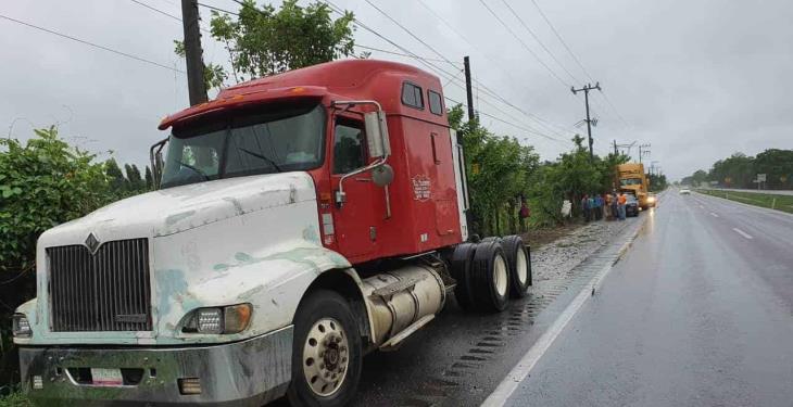 Se registran al menos cinco accidentes automovilísticos en carreteras en Tabasco