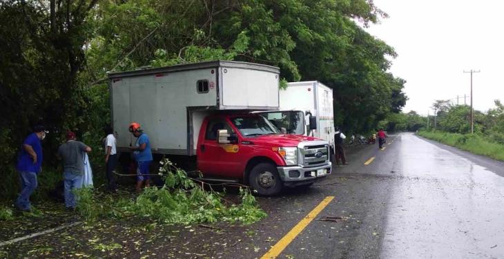 Se registran al menos cinco accidentes automovilísticos en carreteras en Tabasco