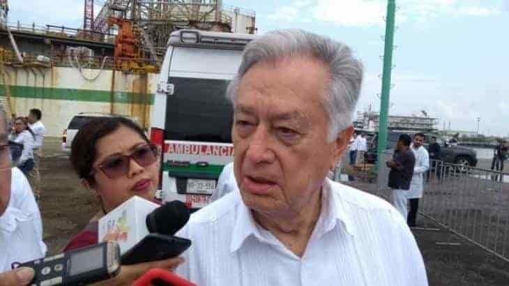 Energías limpias no son baratas; son muy caras y se han convertido en el gran negocio, asegura Bartlett