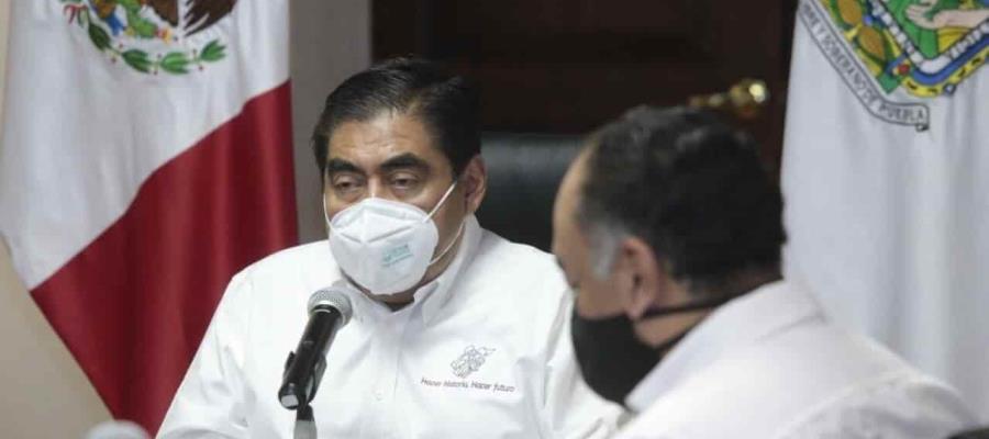 Asegura Miguel Barbosa que las mujeres en Puebla no desaparecen... se van con el novio