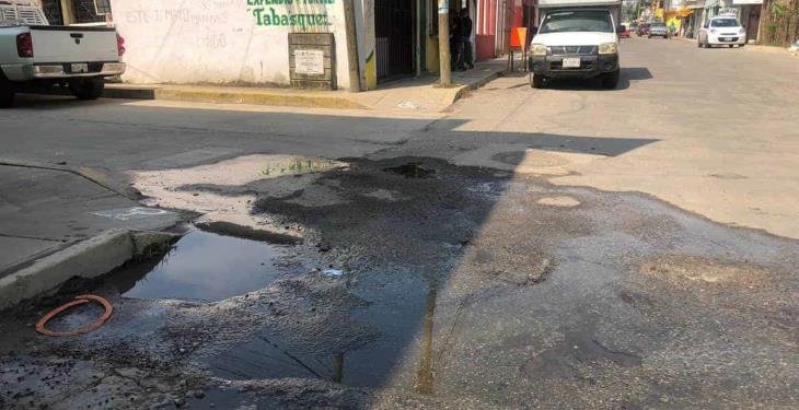 Afectadas 5 mil familias en Asunción Castellanos por agua sucia y fugas