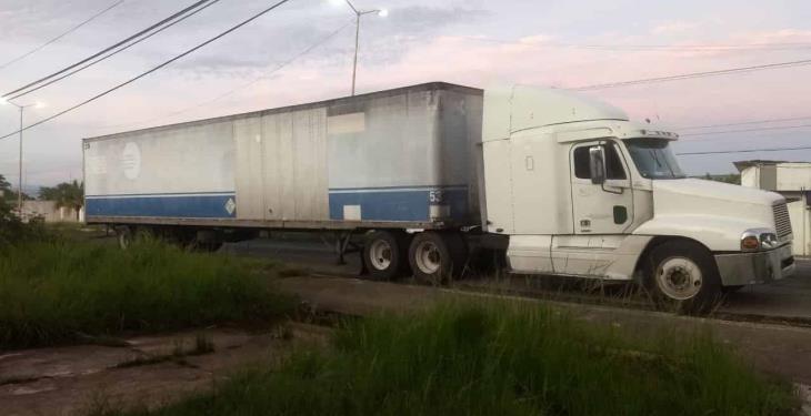 Aseguran cargamento de madera en Tenosique