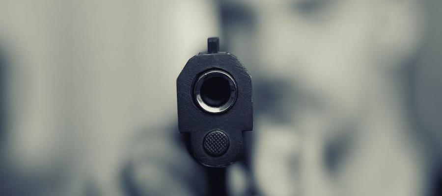 Roban farmacia con pistola de balines y se llevan condones y prueba de embarazo