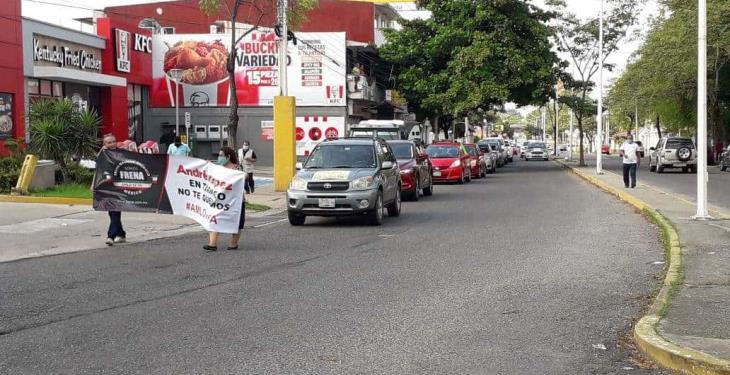 Se suman tabasqueños a la caravana Anti-AMLO; piden renuncia de López Obrador