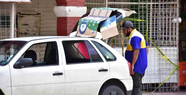 Se vuelve calle Madero un corredor de venta de accesorios y reparación de celulares