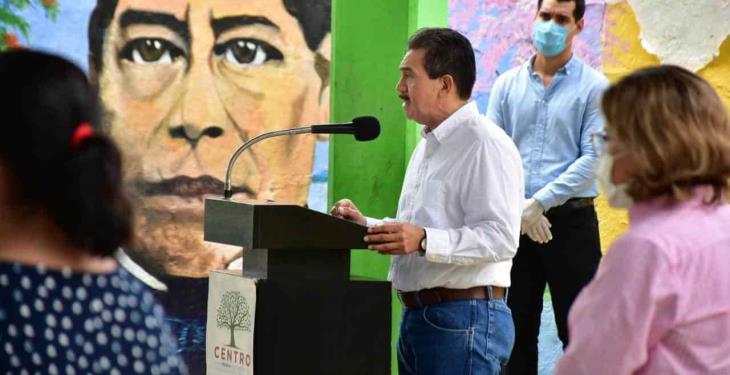 Da ayuntamiento de Centro banderazo al programa ‘Pinta tu escuela’