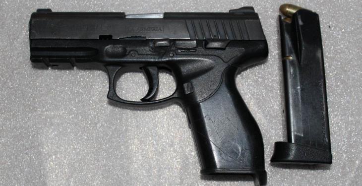 Decomisan drogas, armas, autos y detienen a nueve integrantes de grupo delictivo