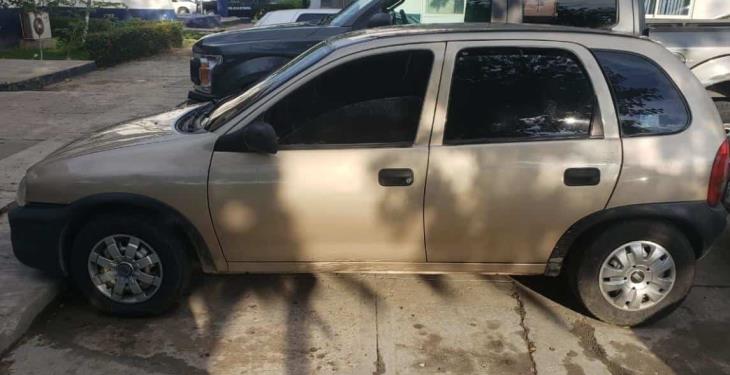 Decomisan drogas, armas, autos y detienen a nueve integrantes de grupo delictivo