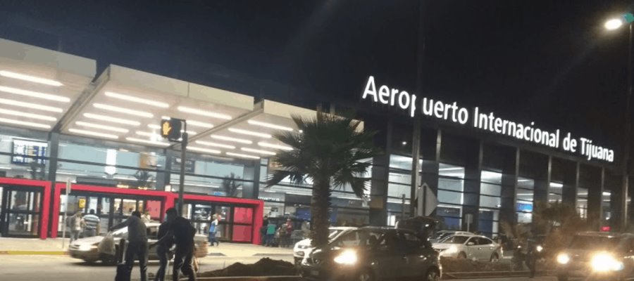 Cierran aeropuerto de Tijuana por riesgo de seguridad; alcalde asegura que fue por la falta de diversos pagos Cierran aeropuerto de Tijuana por riesgo de seguridad; alcalde asegura que fue por la falta de diversos pagos