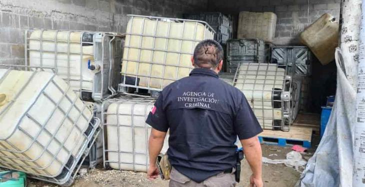 Decomisan tracto camión y contenedores tras cateo a inmueble de huachicoleros en Cárdenas