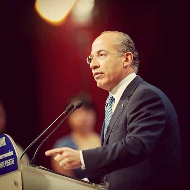 Critica Calderón a AMLO por simulacro de atención a pacientes con coronavirus