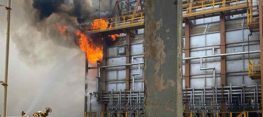Paran temporalmente trabajos en la refinería de Salina Cruz por conato de incendio