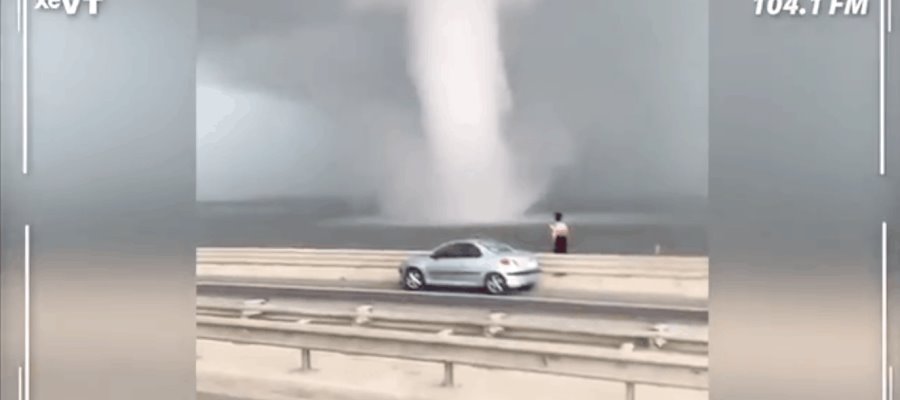 Aparece tornado en Estambul Turquía tras lluvias que causaron inundaciones Aparece tornado en Estambul Turquía tras lluvias que causaron inundaciones