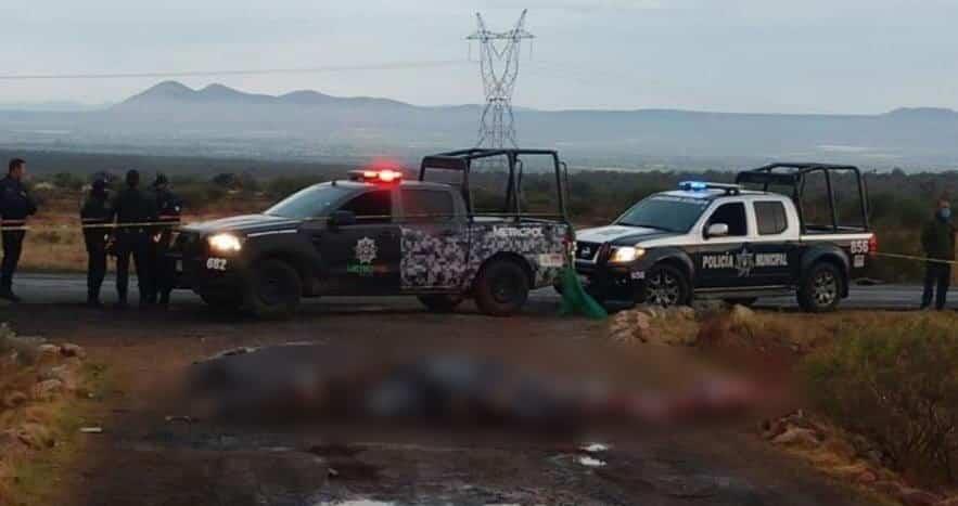 Localizan 14 cuerpos sin vida sobre carretera Zacatecas-Durango en el municipio de Fresnillo