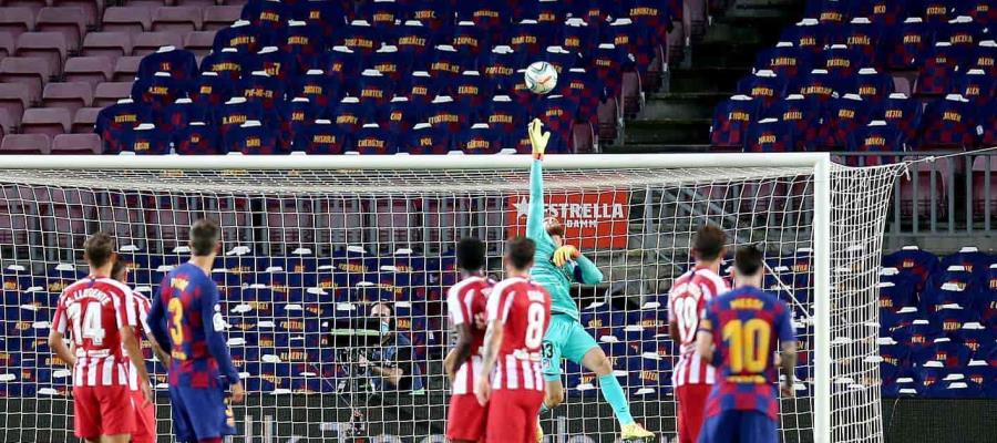 Barcelona empata a 2 con el “Atleti” y casi pierde la liga… en España