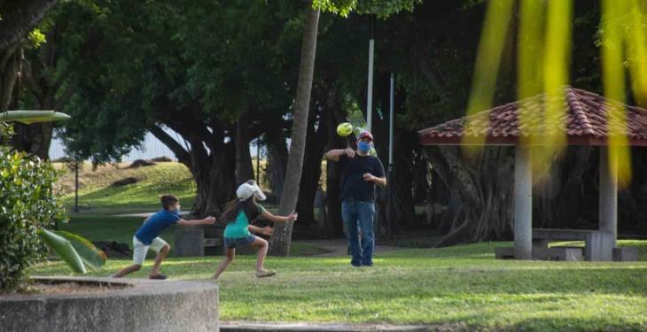 Llega la nueva normalidad a los parques de Villahermosa