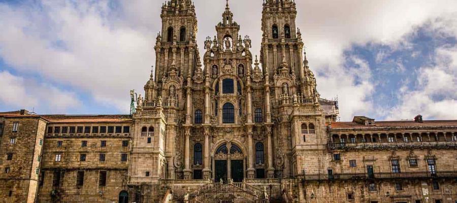 Anuncia España nuevo confinamiento… aíslan a 70 mil habitantes en Galicia, por rebrote