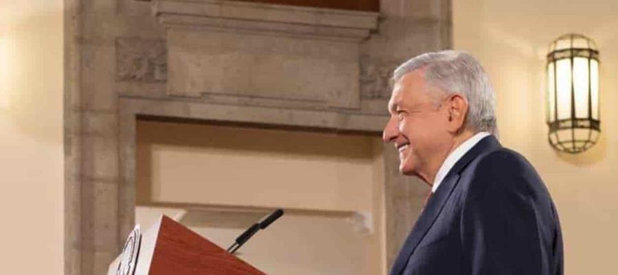 Recuerda AMLO que renunció como Oficial Mayor en Tabasco porque se alejaba de “servir al pueblo”