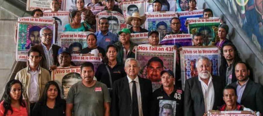 Encabezó AMLO séptima reunión con padres de los 43 estudiantes de Ayotzinapa