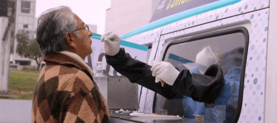 Ponen en marcha en Perú el ‘Coronamóvil’, hará pruebas gratis en las calles para contener la epidemia