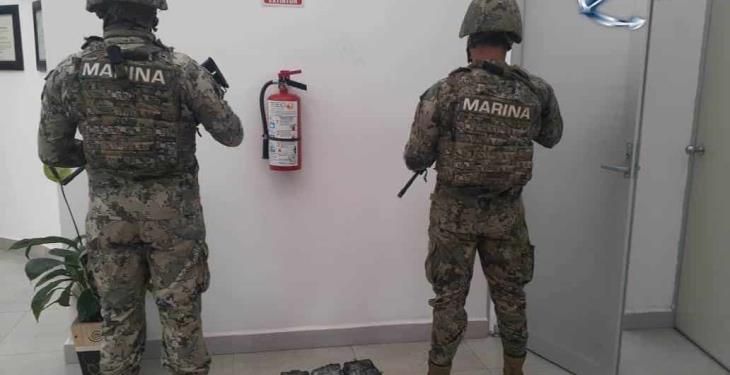 Asegura SEMAR 162 kilogramos de presunta cocaína en puerto de Michoacán Asegura SEMAR 162 kilogramos de presunta cocaína en puerto de Michoacán