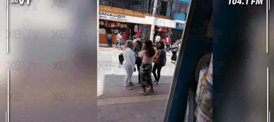 Denuncian aglomeración de personas en la zona del mercado Pino Suárez