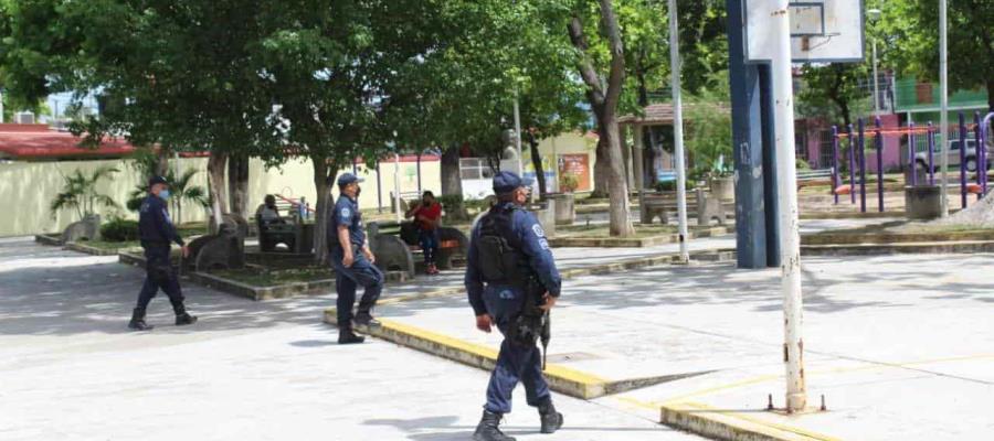 Recorren policías parques y lugares públicos para evitar aglomeramiento de personas