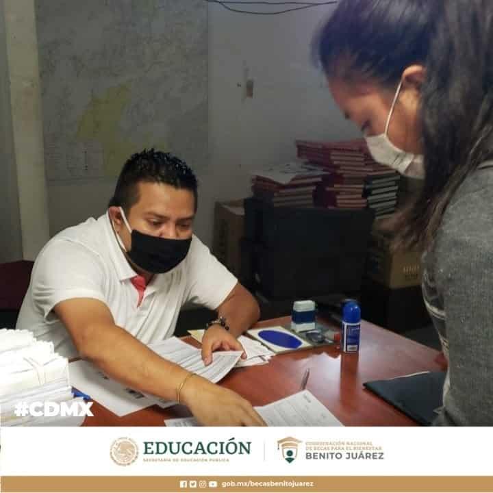 700 mil robots pretendían tirar la plataforma para adquirir Becas “Benito Juárez”: Coordinadora 700 mil robots pretendían tirar la plataforma para adquirir Becas “Benito Juárez”: Coordinadora