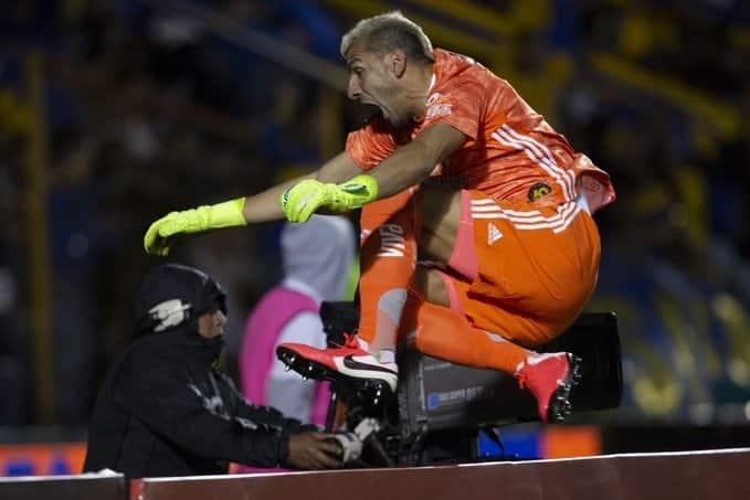 Nombran a Nahuel Guzmán como el mejor portero en la historia de la Liga MX Nombran a Nahuel Guzmán como el mejor portero en la historia de la Liga MX