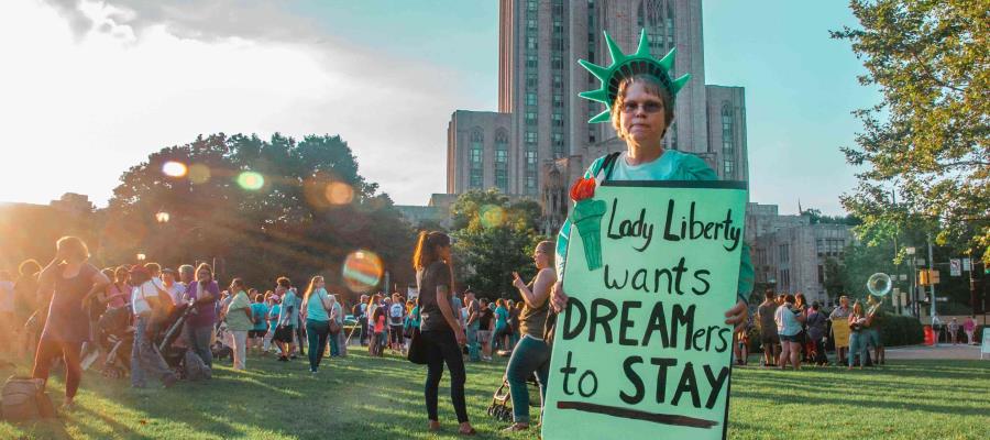 En Texas, juez frena el programa DACA; 600 mil jóvenes se verán afectados