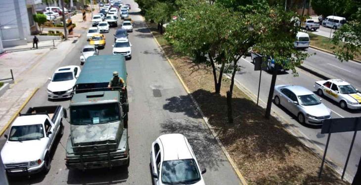 Detienen entre disparos a tres sujetos por robo de autos en Ruiz Cortines