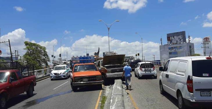 Detienen entre disparos a tres sujetos por robo de autos en Ruiz Cortines