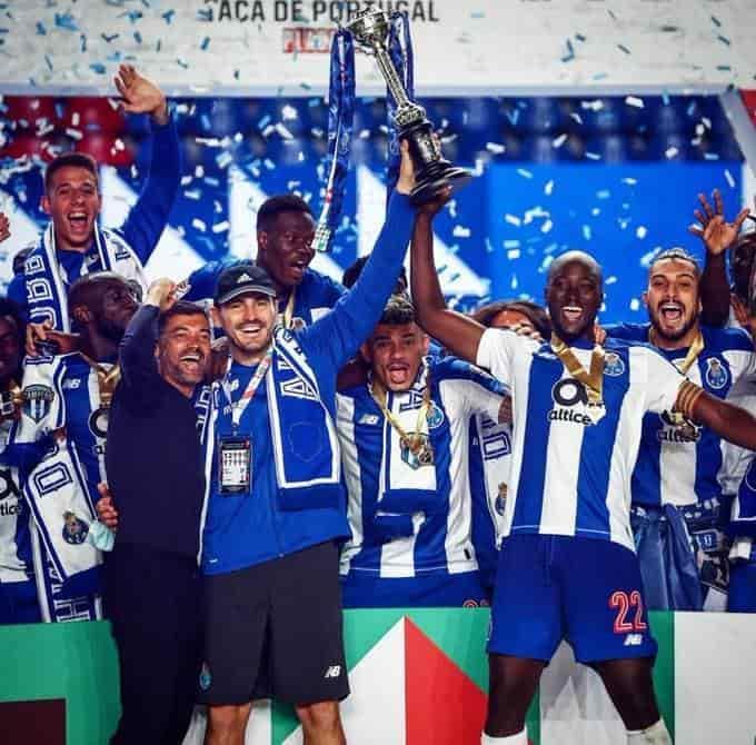Porto se hace del doblete, con la Liga y la Copa de Portugal
