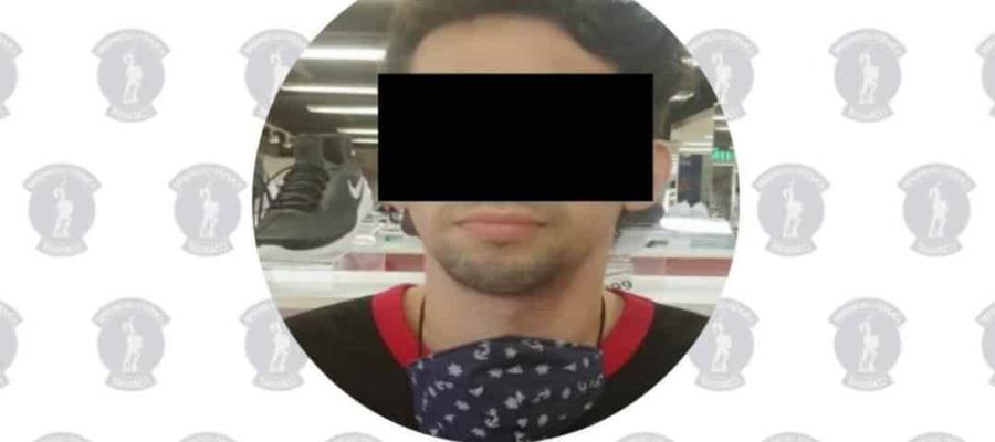 Detienen a sujeto que intentó sustraer zapatos en comercio del Centro de Villahermosa