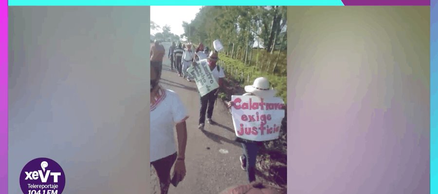 Bloquean accesos a Emiliano Zapata habitantes de Chiapas, luego que les cerraron el camino de entrada a sus comunidades