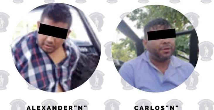 Detienen a dos sujetos y les decomisan autos presuntamente robados Detienen a dos sujetos y les decomisan autos presuntamente robados