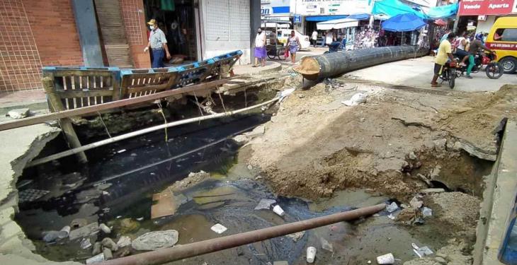 Destrozadas se encuentran calles de Macuspana por obras sin avances