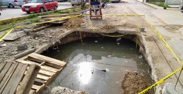 Destrozadas se encuentran calles de Macuspana por obras sin avances