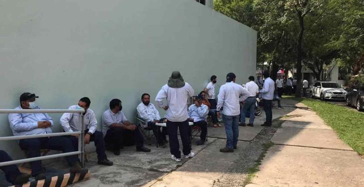Protestan mil telefonistas en Tabasco porque Telmex quiere desconocer jubilación en empleados de recién ingreso