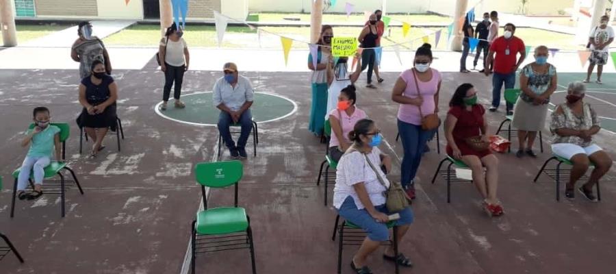 Padres de familia de la primaria “Tabasco Avanza”, amagan con cerrar calles si la SETAB no les autoriza maestro