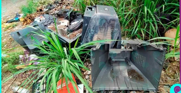 FOTO GALERÍA: Basura electrónica termina en tiraderos y calles de Villahermosa