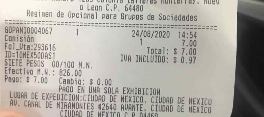 Mujer de 64 años pide a cajera de un Oxxo usar cubrebocas y en respuesta la escupen en la cara