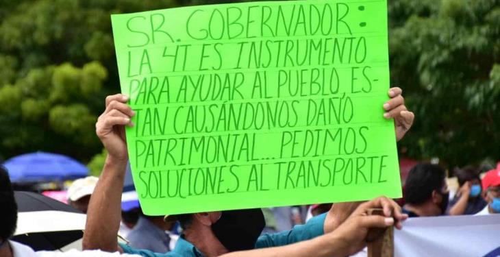 Ven transportistas en riesgo prestación del servicio de transporte público por falta de pagos de unidades